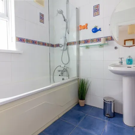 Guestready - A Charming Place Near Golf Centre Guest house