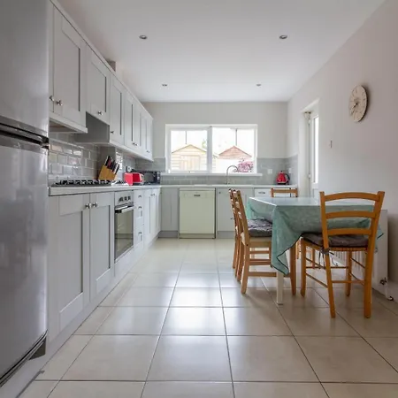 Ferienhaus Guestready - A Charming Place Near Golf Centre