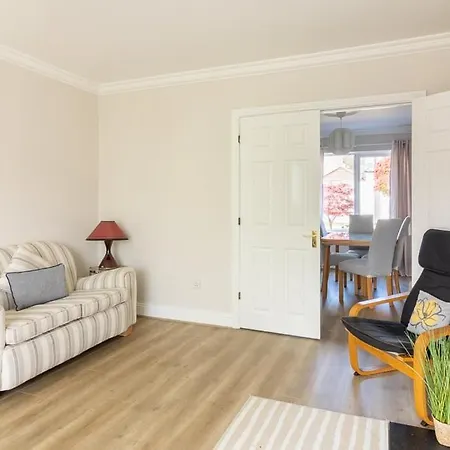 Ferienhaus Guestready - A Charming Place Near Golf Centre Leopardstown