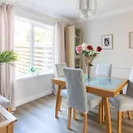 Hébergement de vacances Guestready - A Charming Place Near Golf Centre Leopardstown