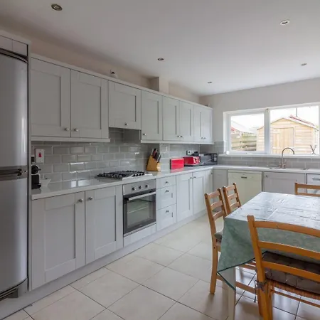 Dom wakacyjny Guestready - A Charming Place Near Golf Centre *